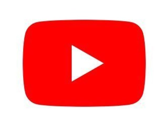 Youtube. Vejo vídeos de todos os tipos, mas principalmente vídeos aleatórios.