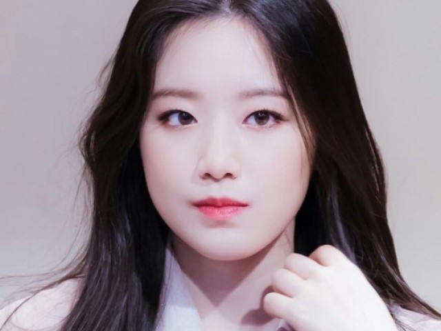 Shuhua ( G- Idle )