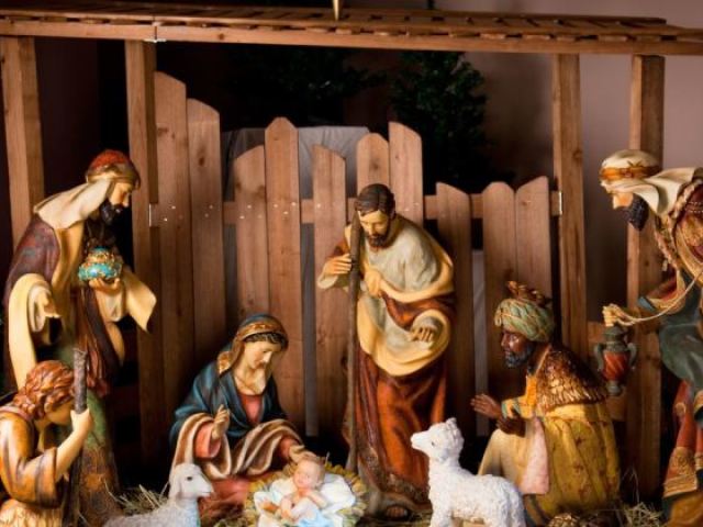 Monte seu Presépio e diremos como será sua Árvore de Natal!