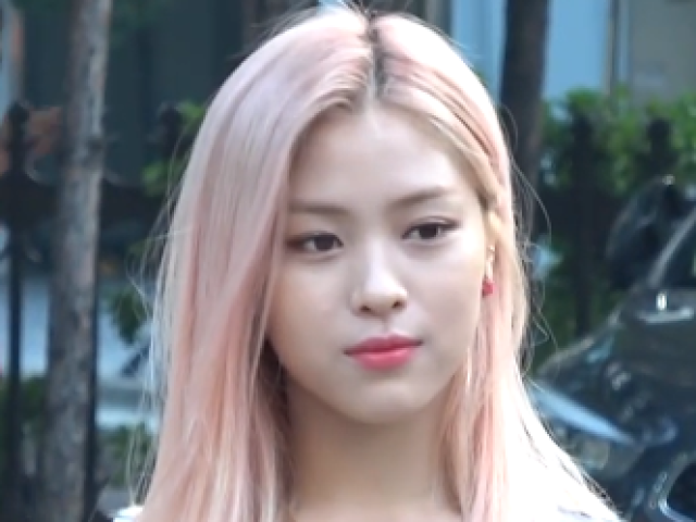 Shin RyuJin