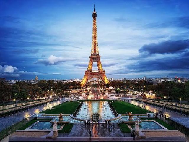 Paris, França