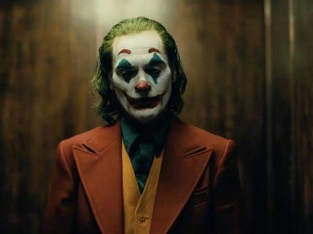 Coringa(Joaquim Phoenix)