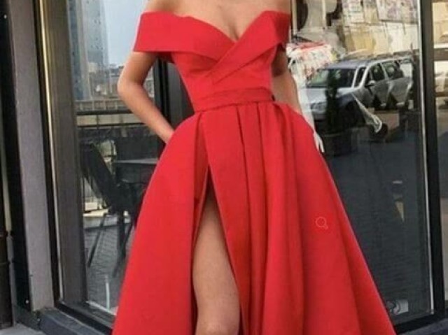 Esse vestido chega A ser ilegal de tão maravilhoso