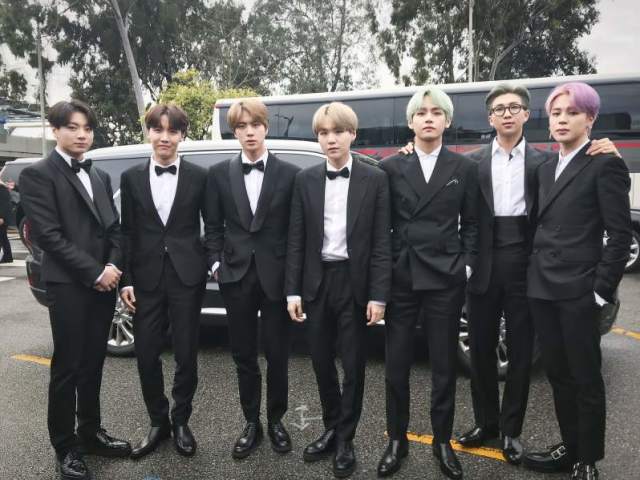 BTS RPG: Qual membro do BTS te chamaria para sair?