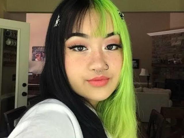 E-girl aesthetic 🖤💚