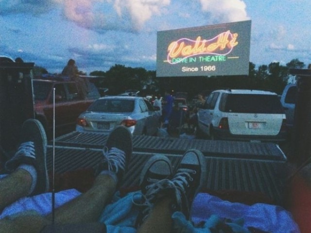 Drive-in / Cinema