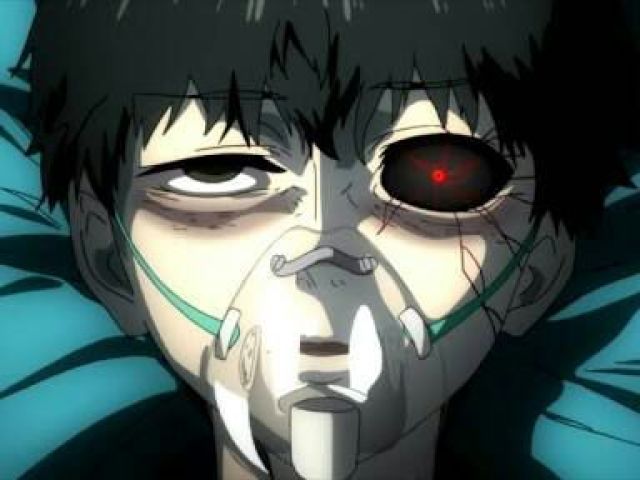 ele teve que fazer transplanete de orgãos e
passaram orgãos de um ghoul para kaneki