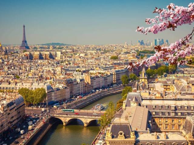 Paris, França