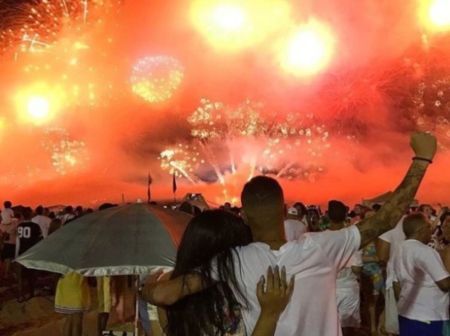 Monte seu final de semana perfeito! 🖤