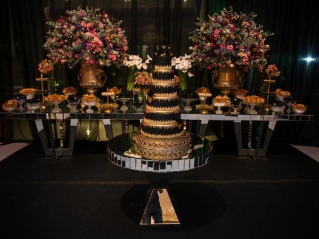 Sua festa será toda dourada e preto