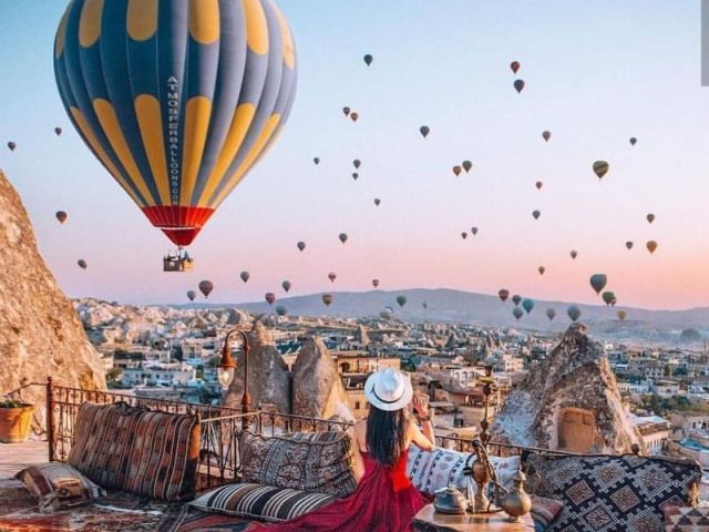 Escolha as roupas para viagem e diremos para onde viajar.