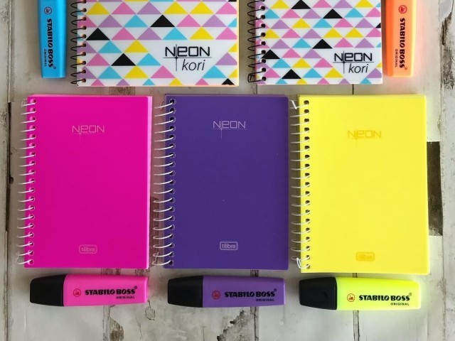 Material escolar Neon