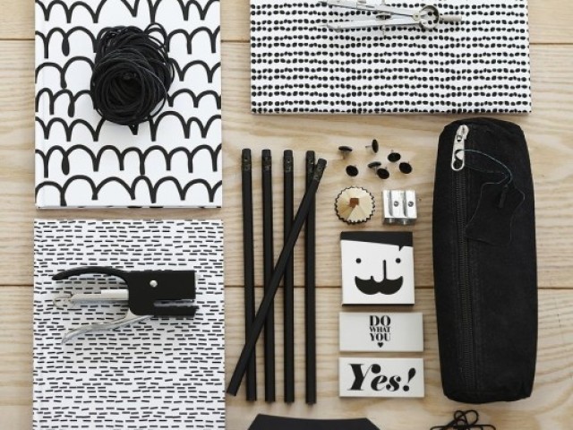 Material escolar dark