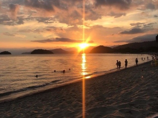 Praia é uma boa.