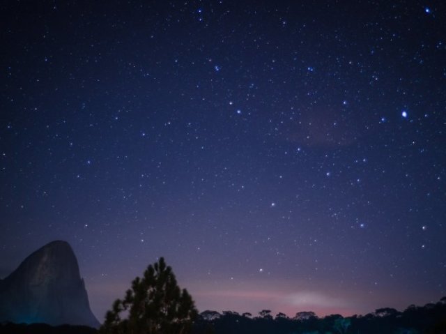 NOITE COM LINDAS ESTRELAS