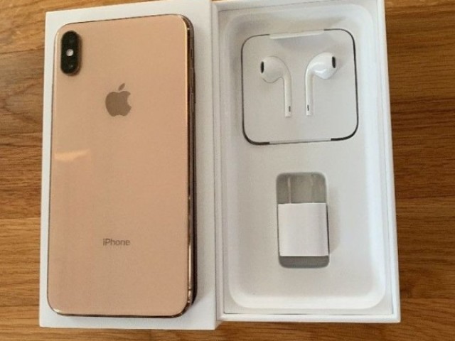 Iphone xs max gold