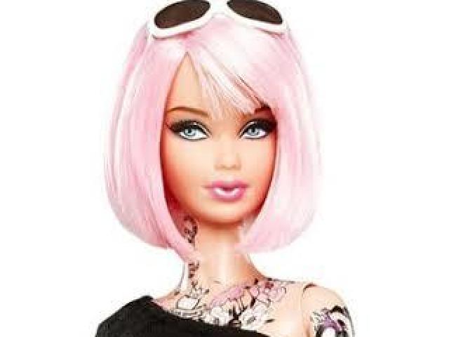 UMA BARBIE :DDDDDD