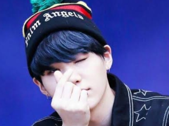 MEU SANTO YOONGI EU VOU PRA COREIA AAAAAH!