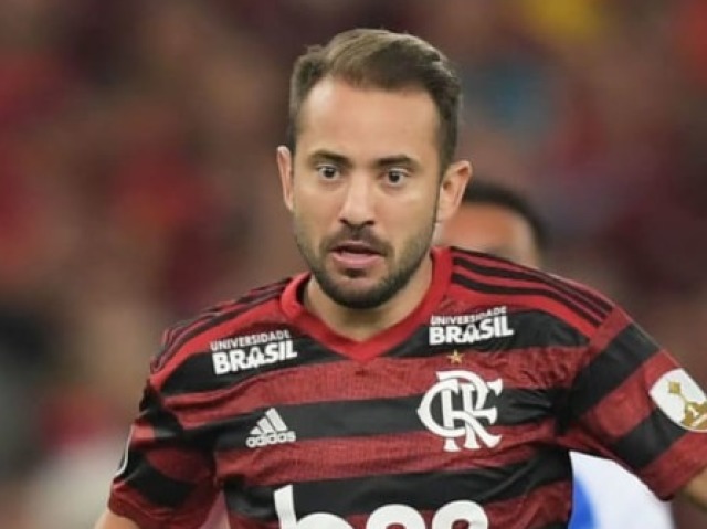 Everton Ribeiro