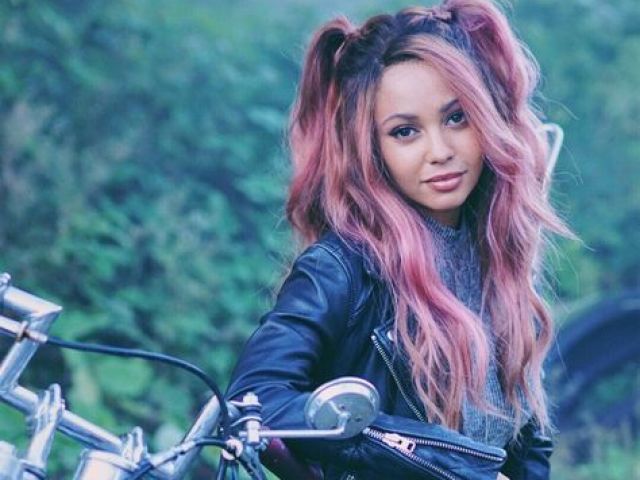 Toni Topaz