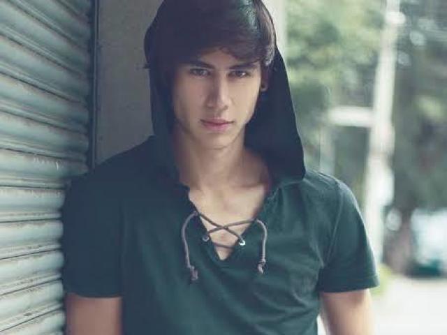 Imunizado
Ezequiel Castro
- 19 anos