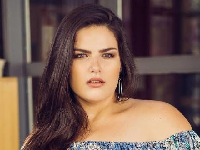 Imunizada
Carolina Martins
- 23 anos
