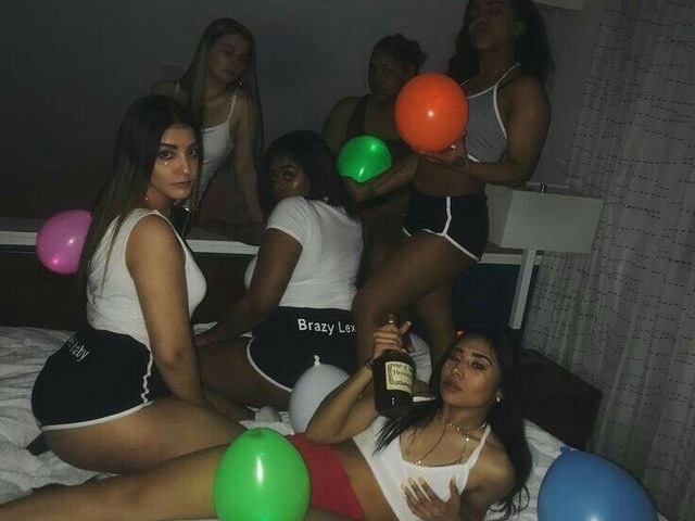 fazer uma bonita das meninas com suas amigas 👭