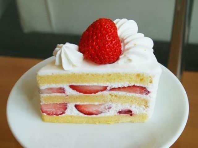 Stranberry Spong Cake