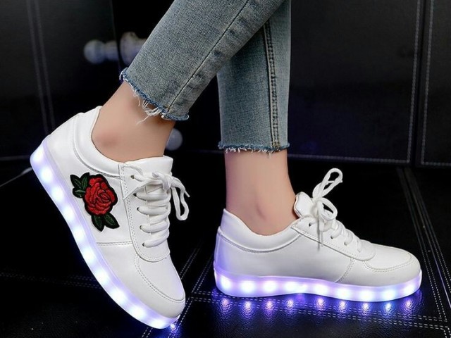 Ténis Led é o Tudooo😍😚
