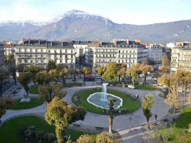 Universidade Grenoble( França)