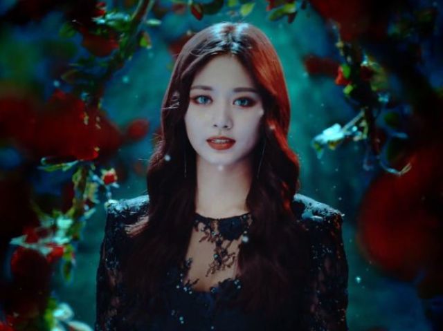 Tzuyu - Bruxa