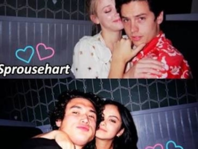 Cole Sprouse e Lili Reinhart / Camila Mendes e Charles Melton