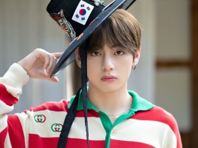 V