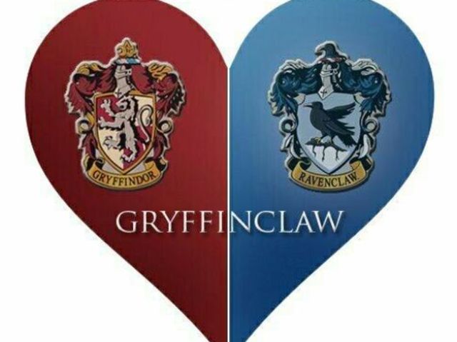GryffinClaw (Grifinória + Corvinal)