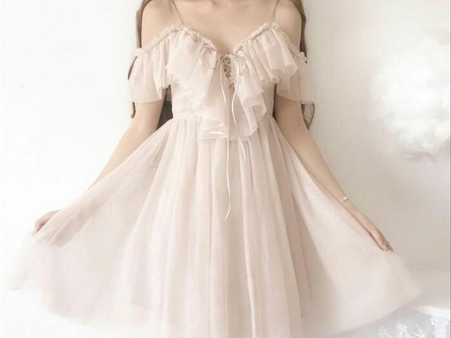Esse vestido Ă© fofo e princesinha, acho que ele vai gostar
