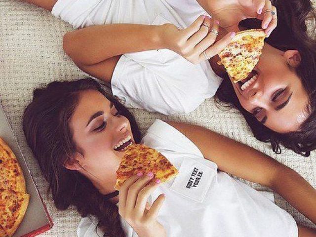 âąFicamos comendo, obviuđ
đâą