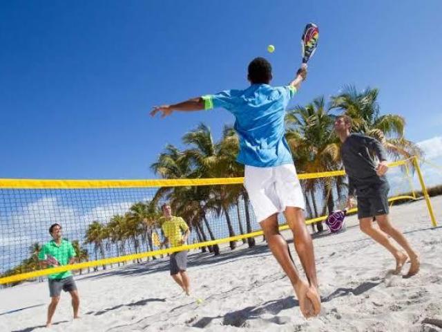 Beach tennis