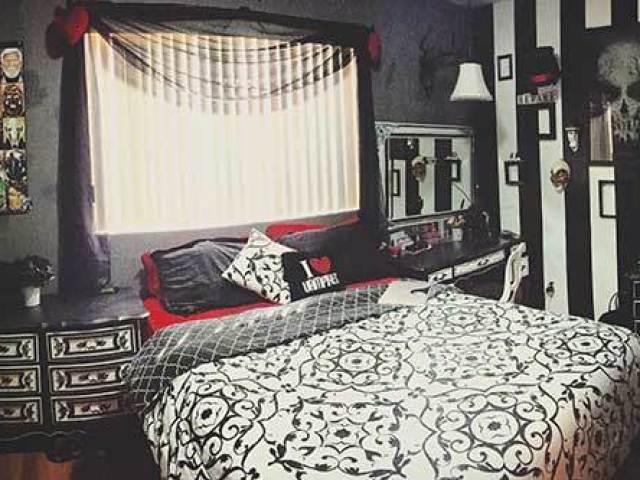 quarto preto e branco