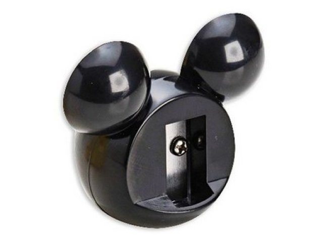 uma combinaçao especial mickey e esse preto pra da o toque final