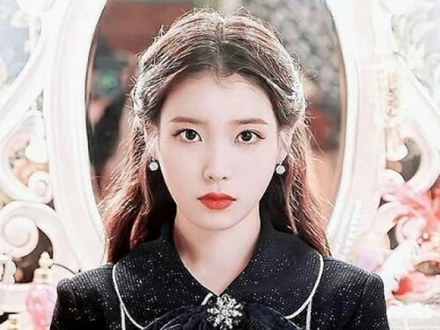 IU