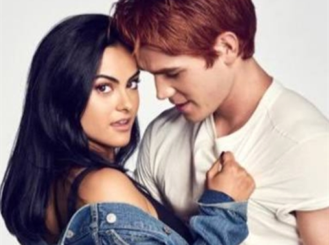 Varchie (Verônica+Archie)