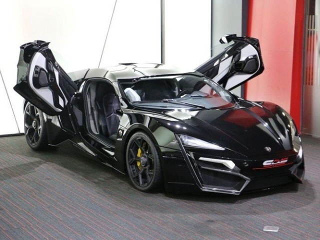 W Motors Lykan