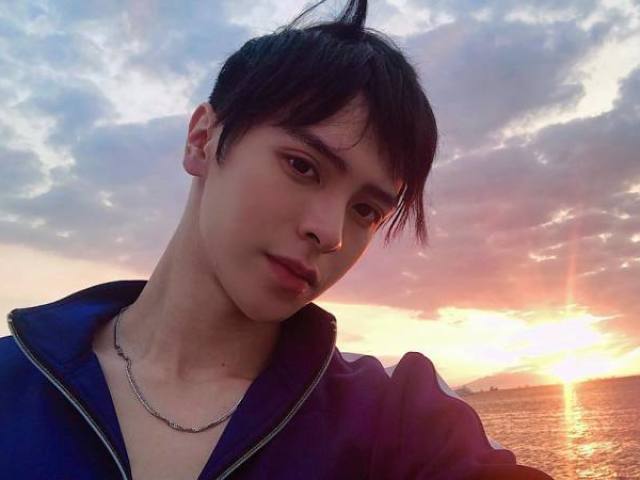 Amém, Krystian Wang