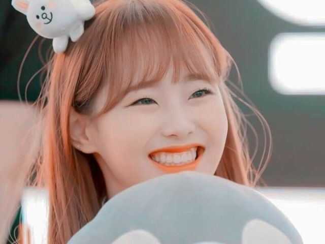 5. Chuu (Loona)