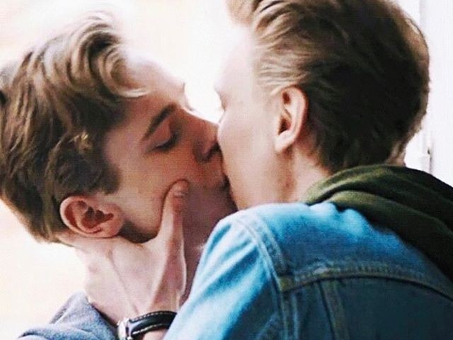 Even e Isak, Skam.