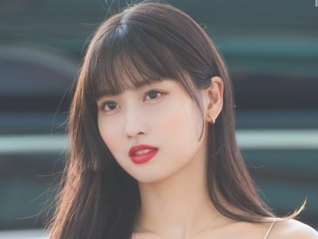 Momo(Twice)