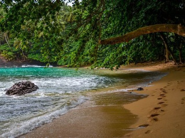 Você combina mais com piscina ou praia?