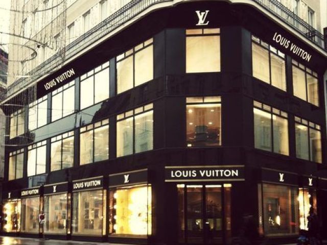 louis vuitton.