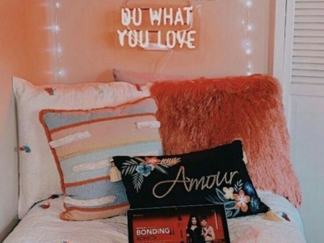 Quarto VSCO🌻🧡