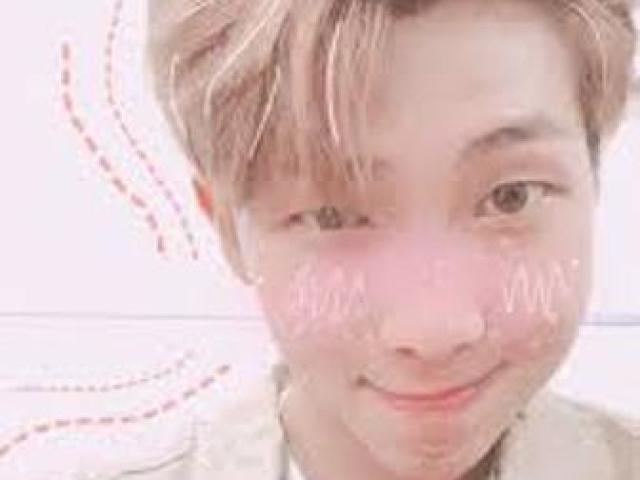 he („• ֊ •„)
